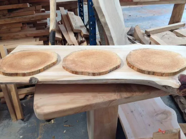 Hardwood timber available from Kent Logs 15