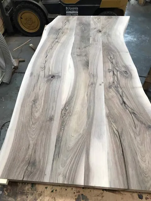 Hardwood timber available from Kent Logs 16