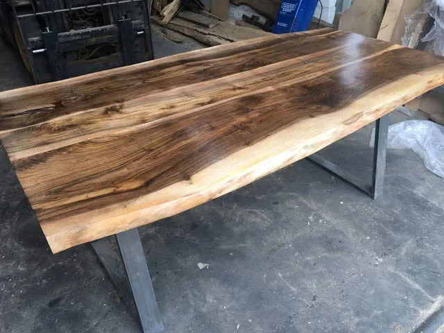 Hardwood timber available from Kent Logs 28