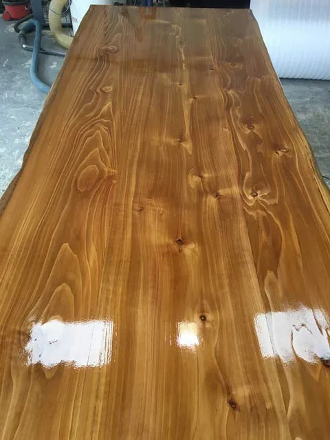 Hardwood timber available from Kent Logs 44