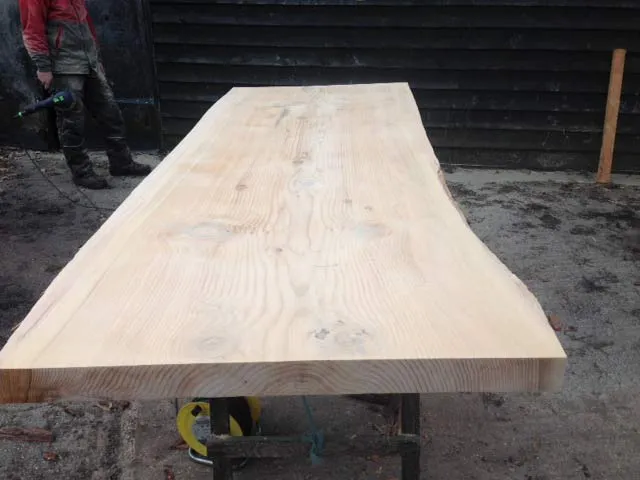 Hardwood timber available from Kent Logs 54