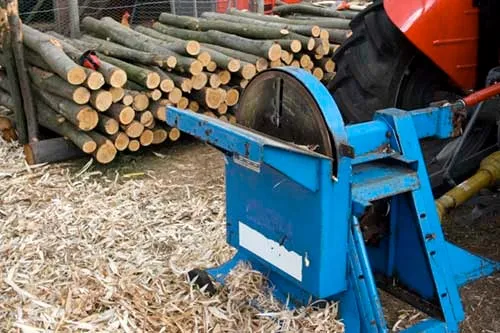 Kent Logs tree surgery and timber work 3