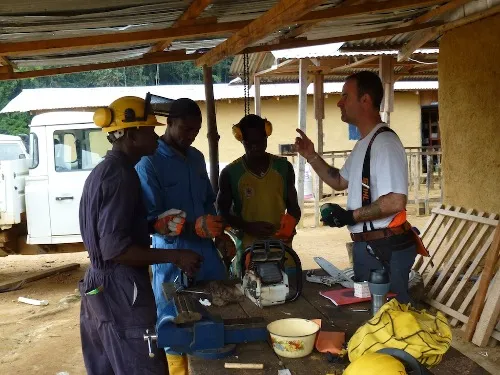 Tree surgeon training in Africa 3